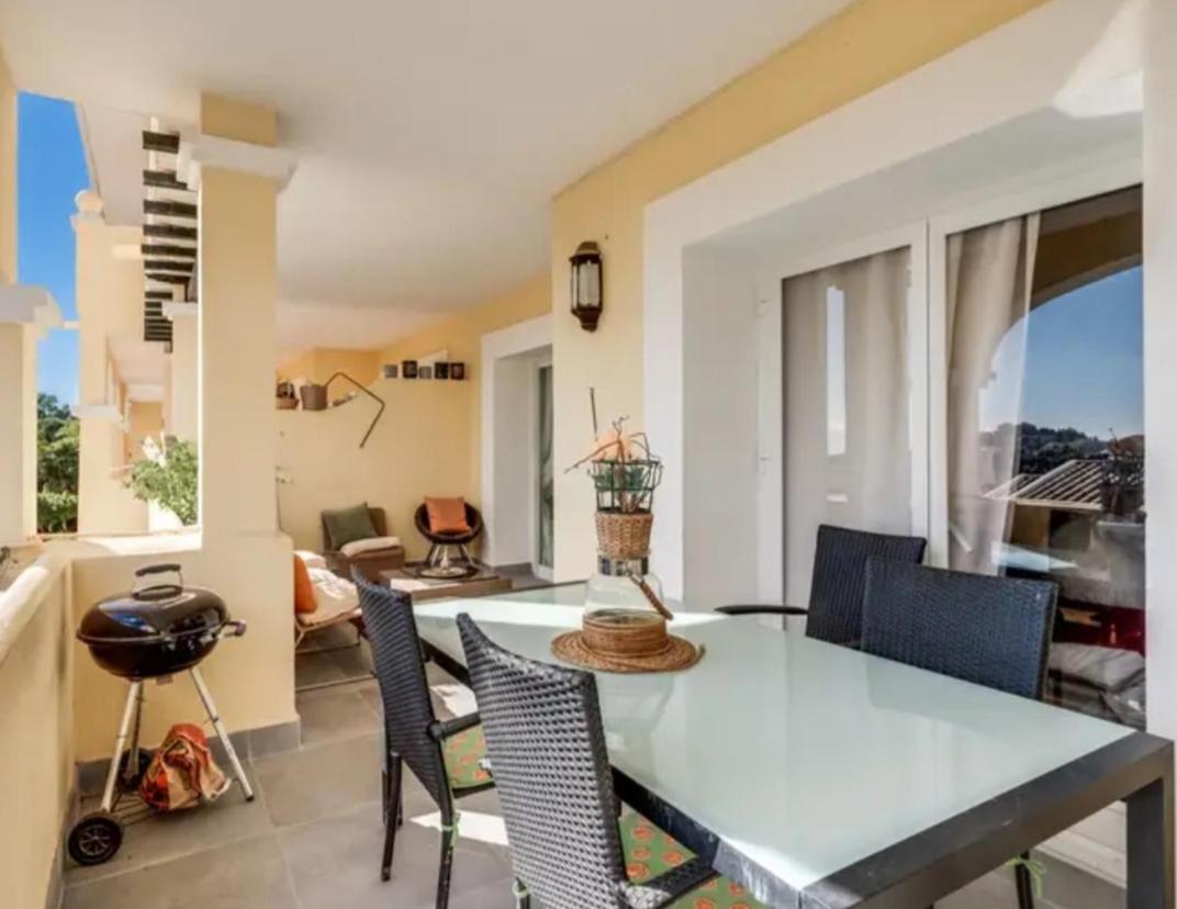 Bedroom, With A Share Bathroom In A Bed And Breakfast Place Malaga Exterior photo