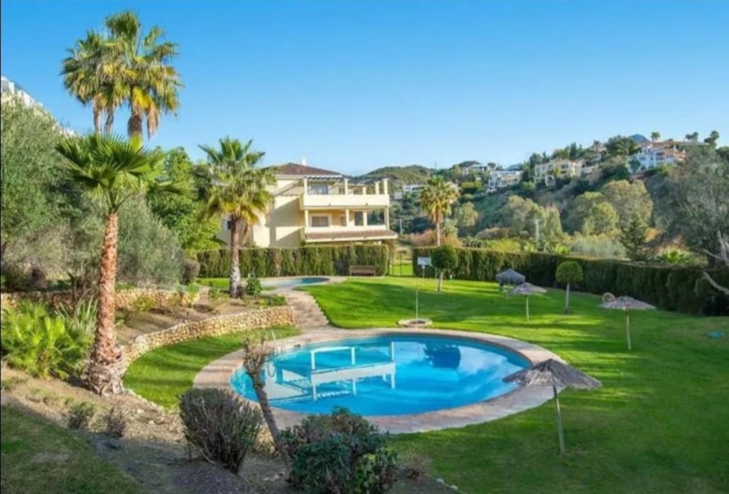 Bedroom, With A Share Bathroom In A Bed And Breakfast Place Malaga Exterior photo